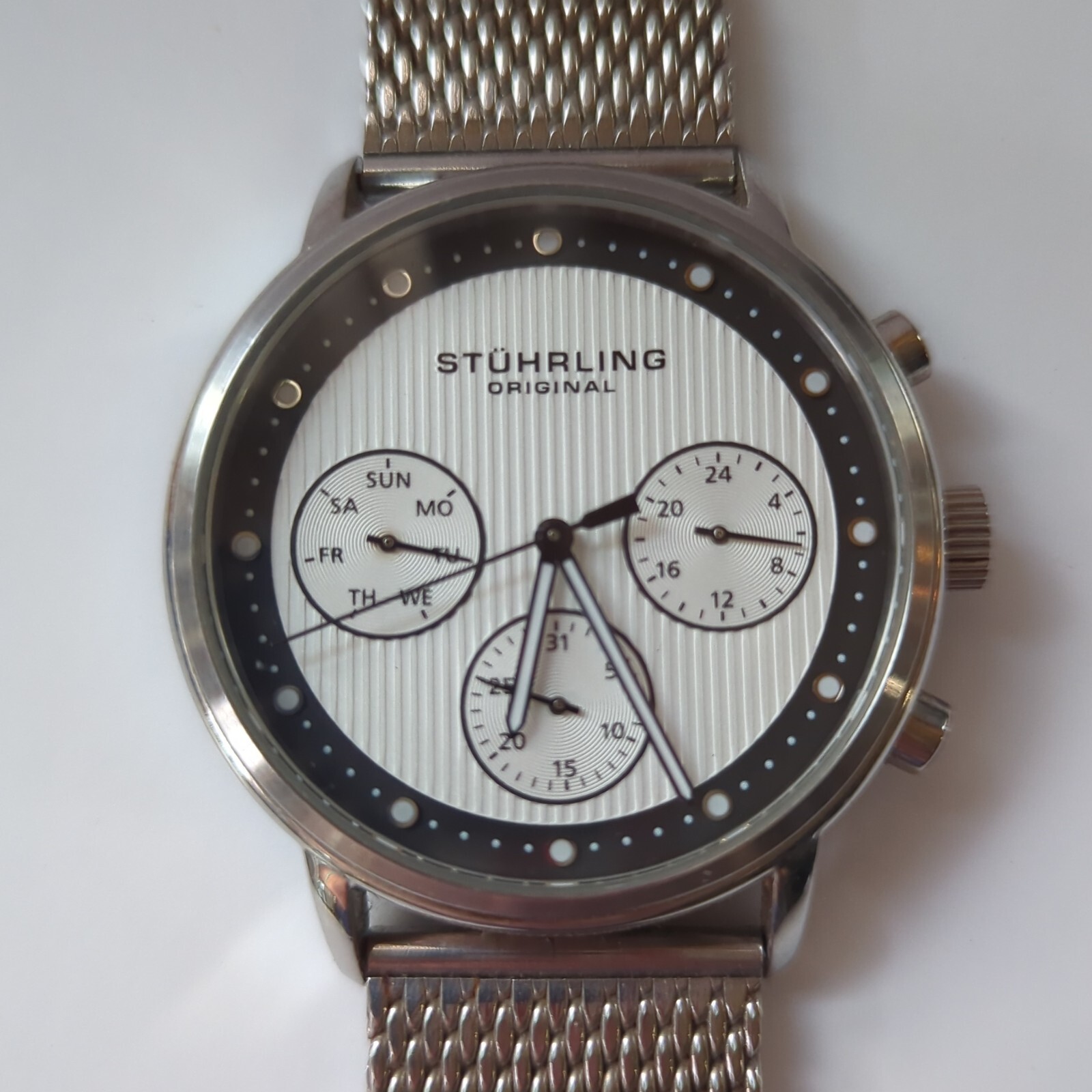 STUHRLING Obscure Pro 514M.01 Quartz 42mm Diver Sport Dress Formal Luxury Watch