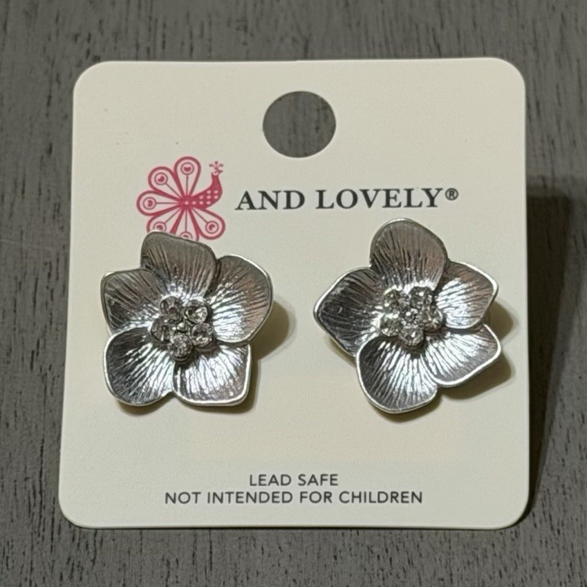 AND LOVELY Silver Tone Flower Clear Crystal Stud Earrings 25500/P