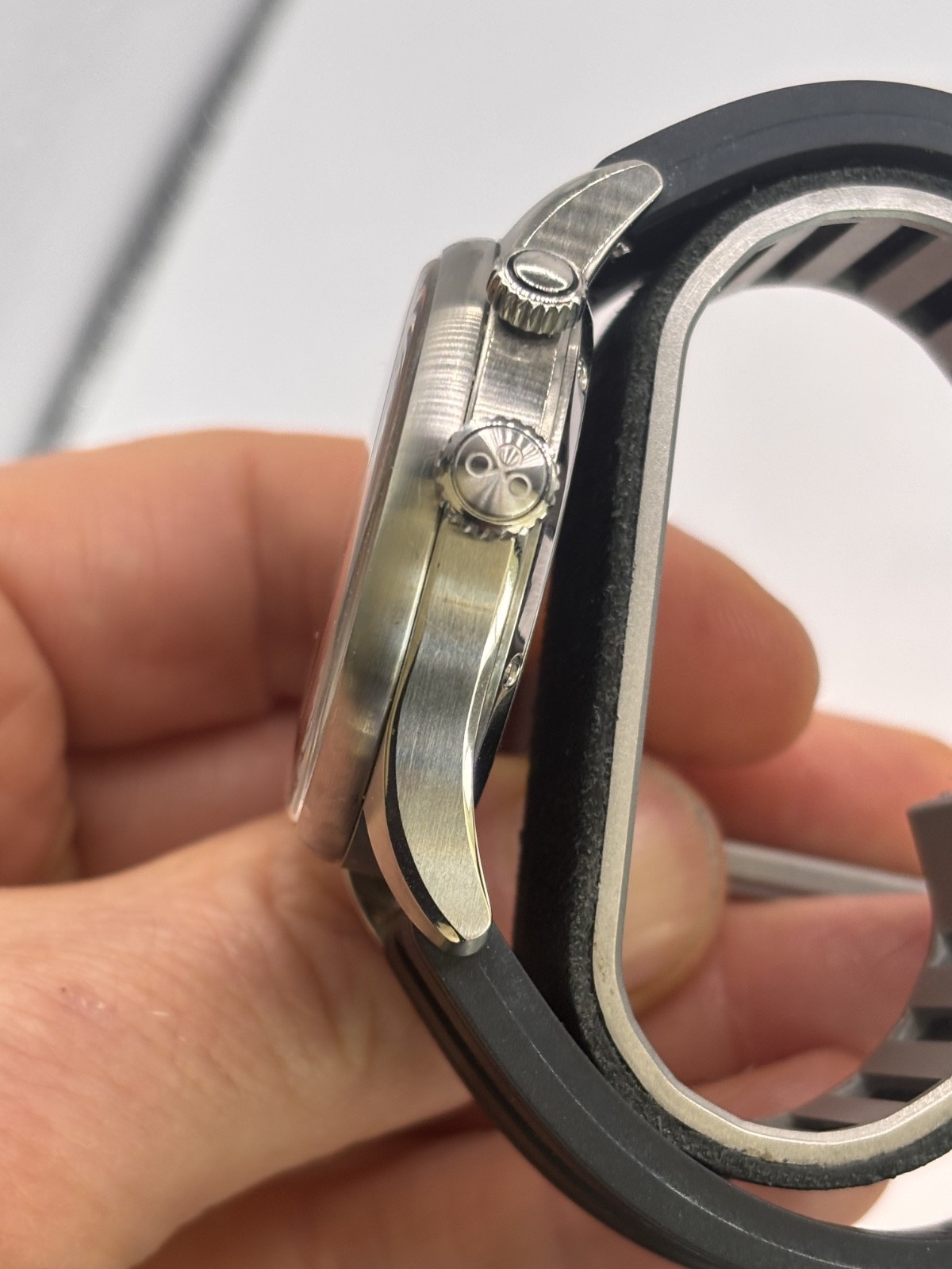 Tribus TRI-02 GMT (undated) (SH005)