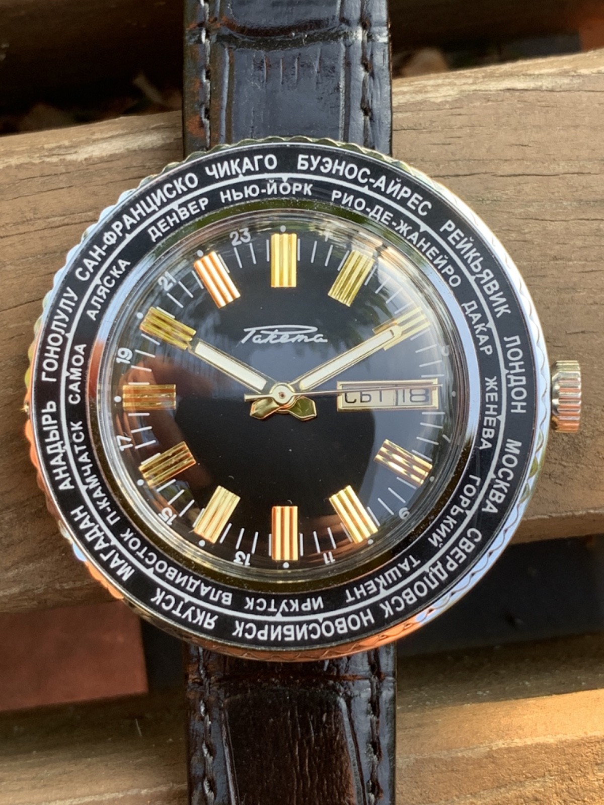 Watch Raketa World Time Goroda Cities USSR Very Rare 2628 Vintage SERVICED