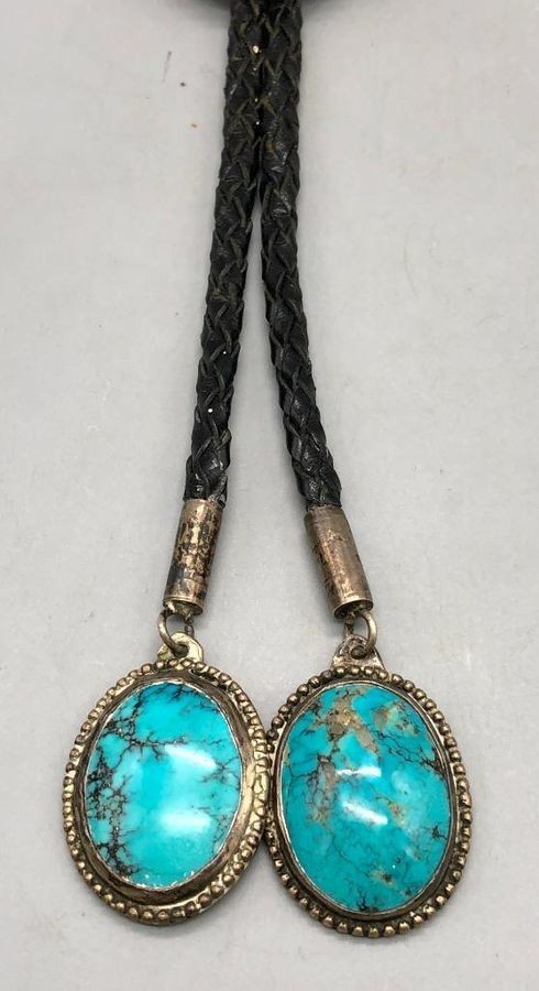Turquoise Steer Head Bolo Tie Western Silver Leather Cord Statement Piece