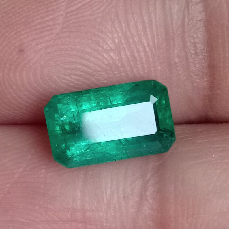 Certified Zambian Emerald Octagon Cut Minor Oil Present Stone For Gifts 2.78 Ct
