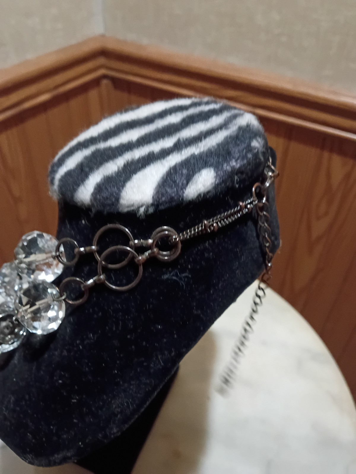 RARE ANTIQUE ART DECO ‘POOLS OF LIGHT’ FACETED ROCK CRYSTAL BEAD NECKLACE choker