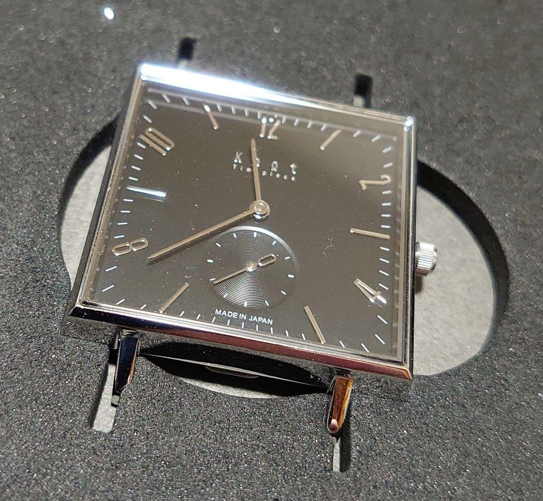 Knot Square SQ-32SVBK with selectable genuine strap