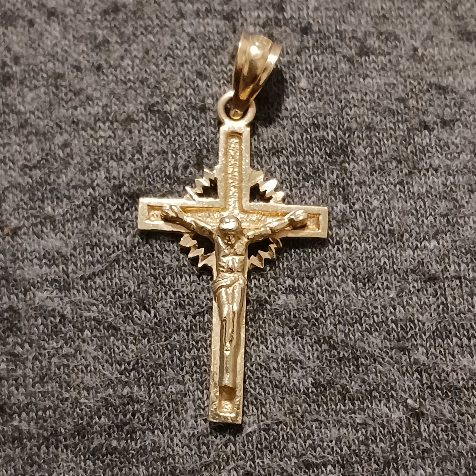 Italian 14k Yellow Gold 1″ Crucifix Cross Charm Pendant 2 Grams