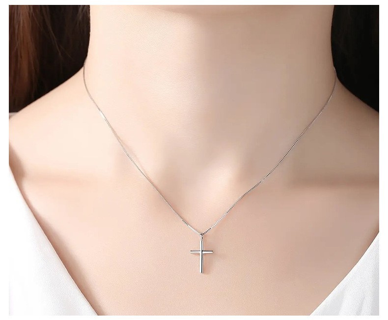 Small Plain & Simple Cross Pendant 18″ Necklace 925 Sterling Silver Plated A1