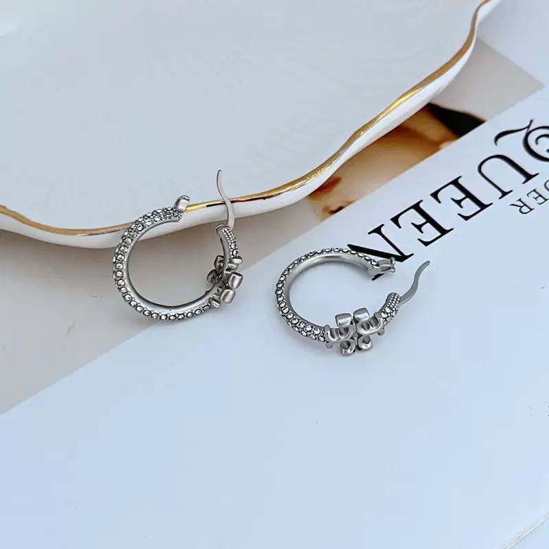 New Tory Limited Edition Small Hoop Earrings in Silver with Jewelry Pouch