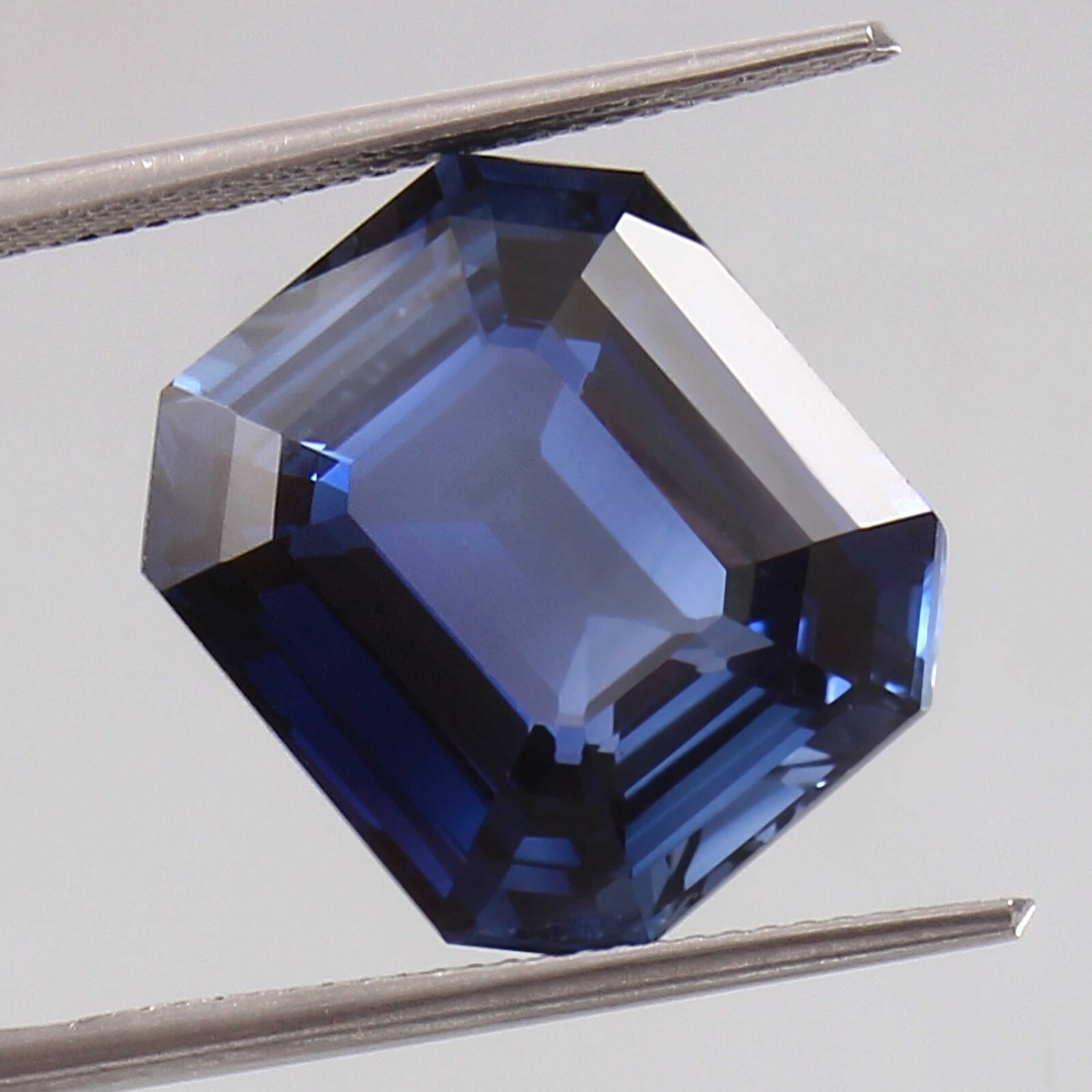 19.80 Ct Natural Ceylon Royal Blue Sapphire Radiant Cut Loose Gemstone 16×14 MM