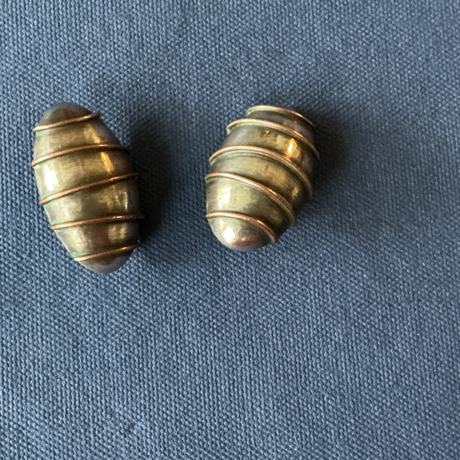 Baharal Gnida Buttonline Clip Earrings