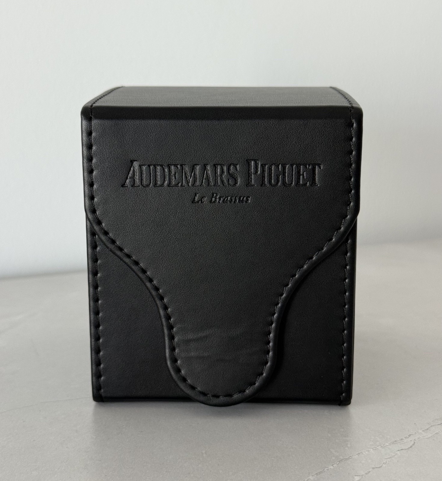 Audemars Piguet AP Watch Travel Case Leather Box Snap Closure