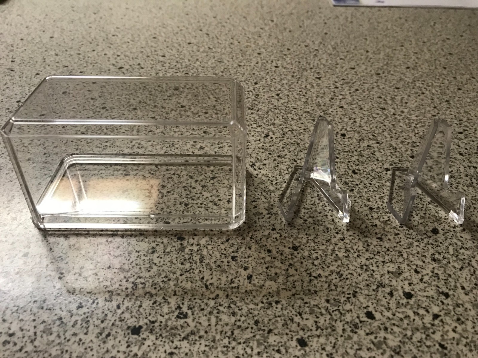 Championship Ring 2 Ring Case Crystal Clear Display Case w/2 Stands