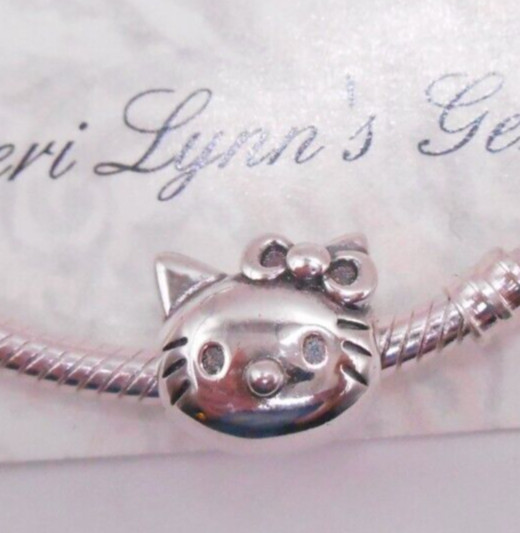 HELLO KITTY S925 STERLING SILVER EUROPEAN BRACELET CHARM BEAD & POUCH!