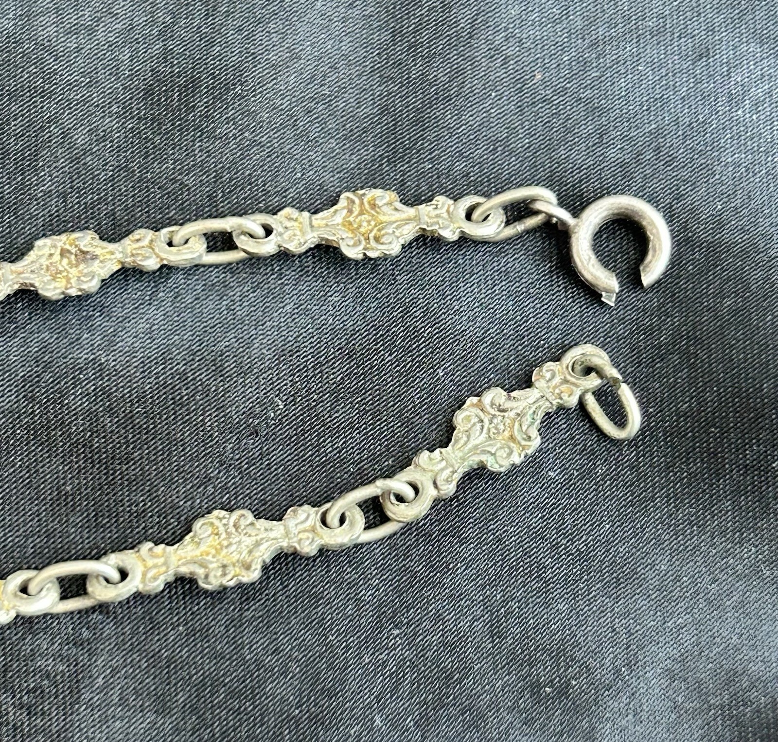 Antique Unsigned Peruzzi? 800 Silver Roman Renaissance Revival 33″ Necklace Muff