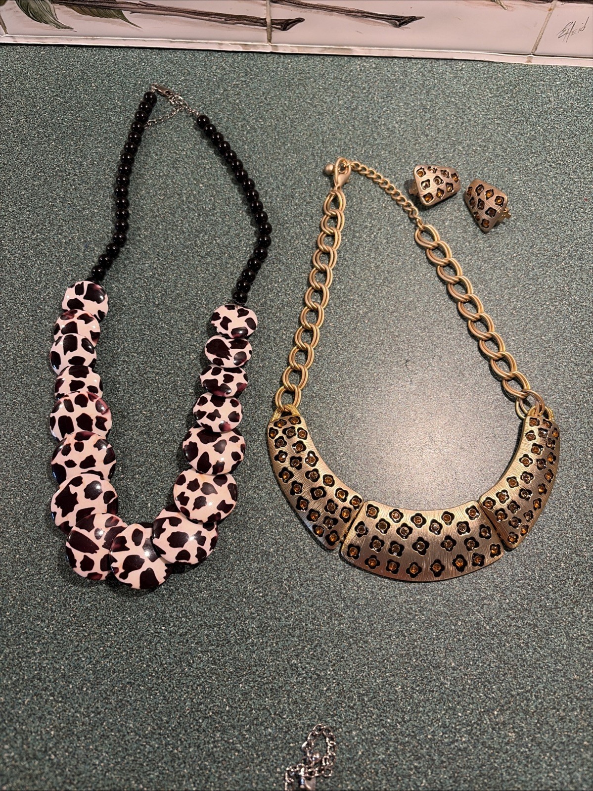 3pc Lot Incl 2 Necklaces, 1Pair Earrings ￼ animal Print Gold Tone