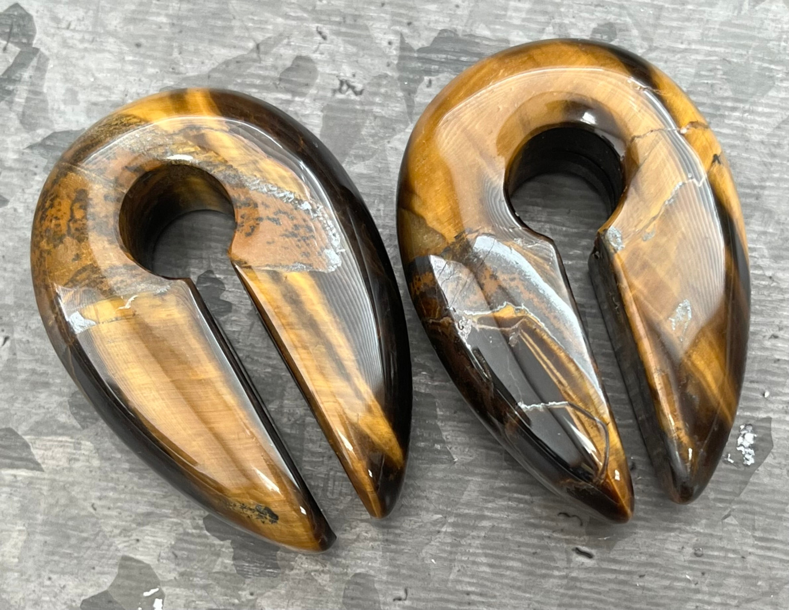 PAIR Tiger Eye Natural Stone Keyhole Hangers Plugs Gauges Tunnels Ear Weights