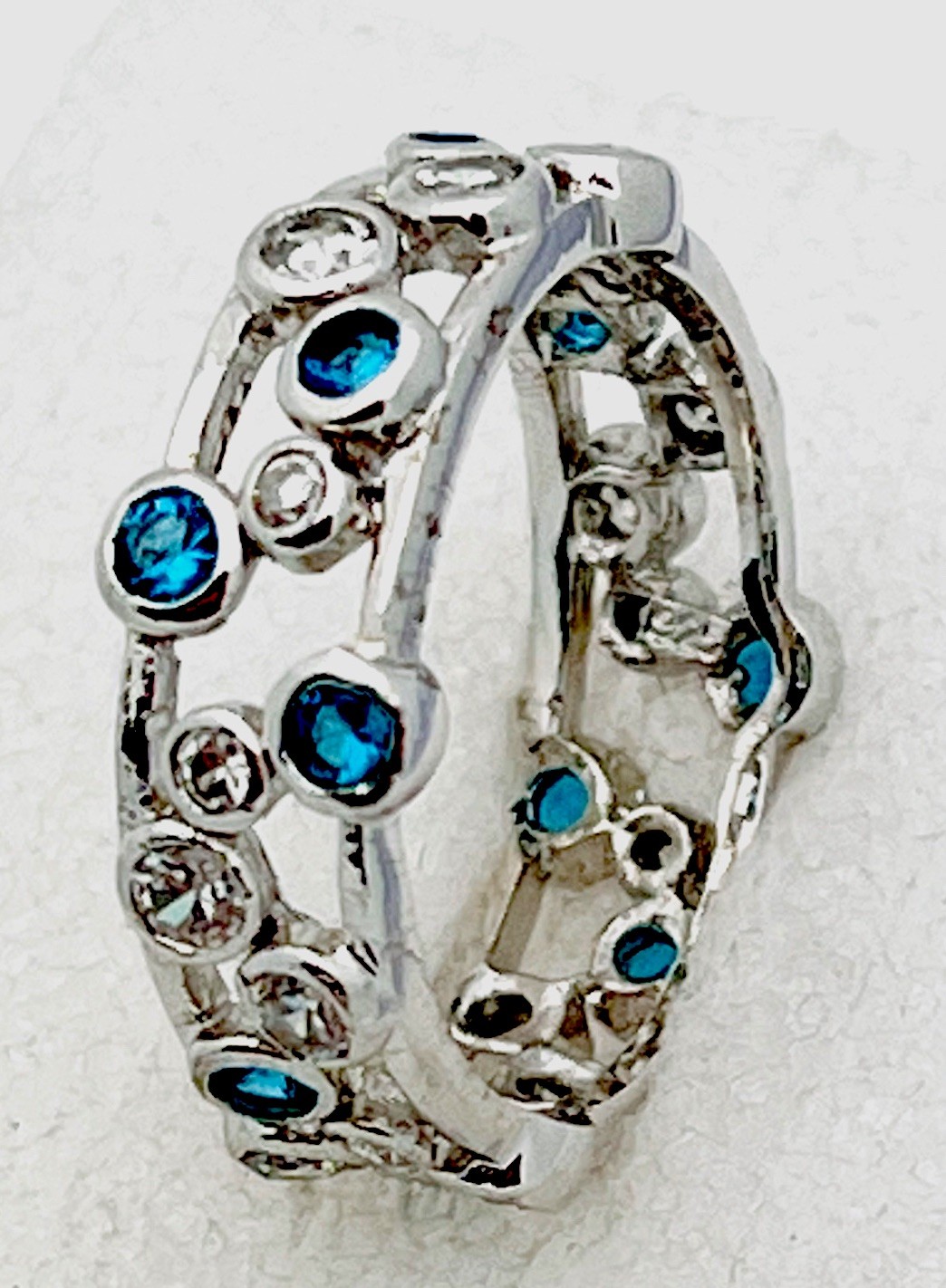 Sterling Silver 925 5.3 Gram Bezel Set 18 Clear 10 Aqua CZ Ring Size 10