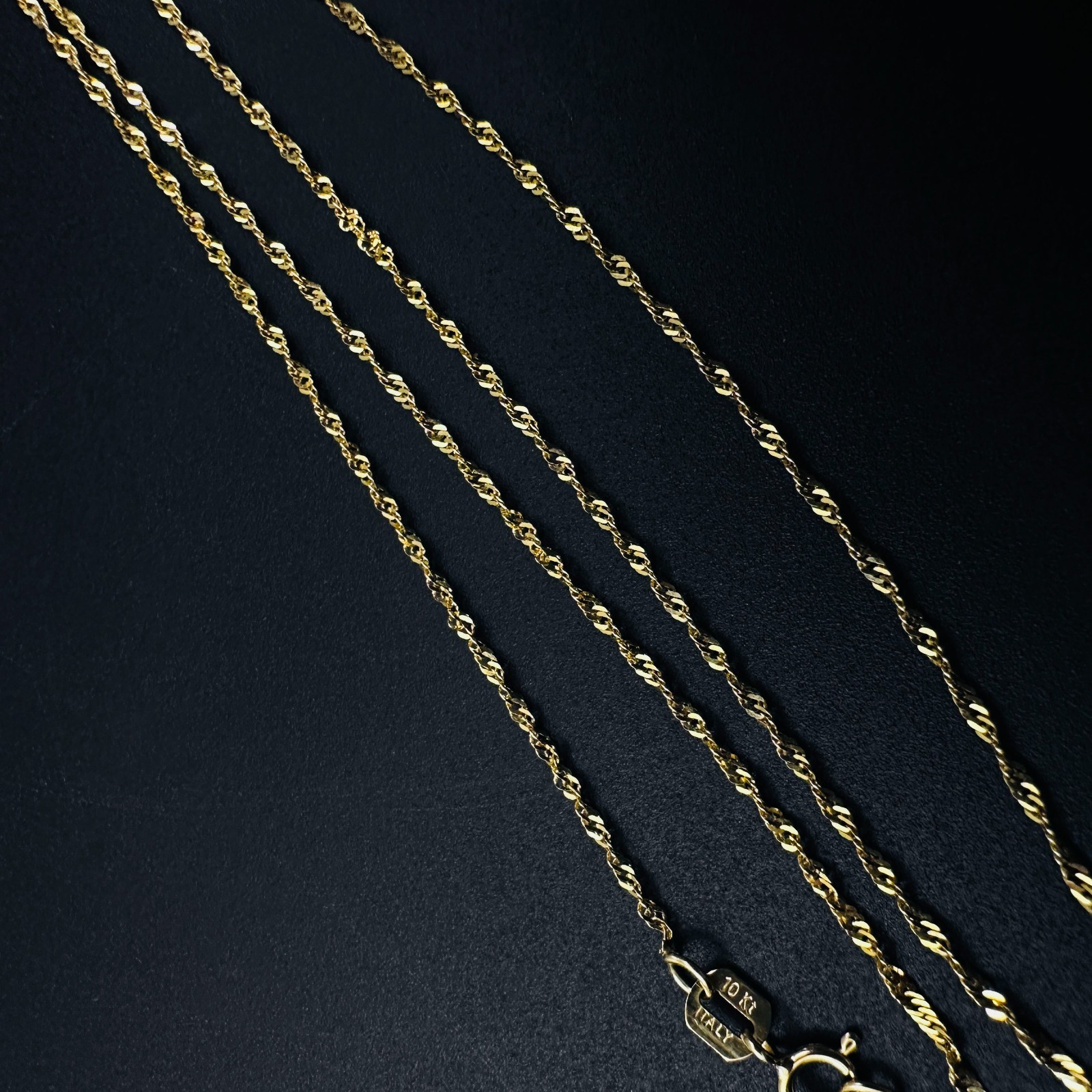 Solid 10K Yellow Gold Italian Singapore Link Chain Necklace, 1mm, 17 7/8″
