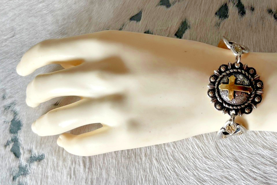 Antique Silverware Womens Bracelet 7 x 1 1/4 in Cross Concho Lobster Silver Gold