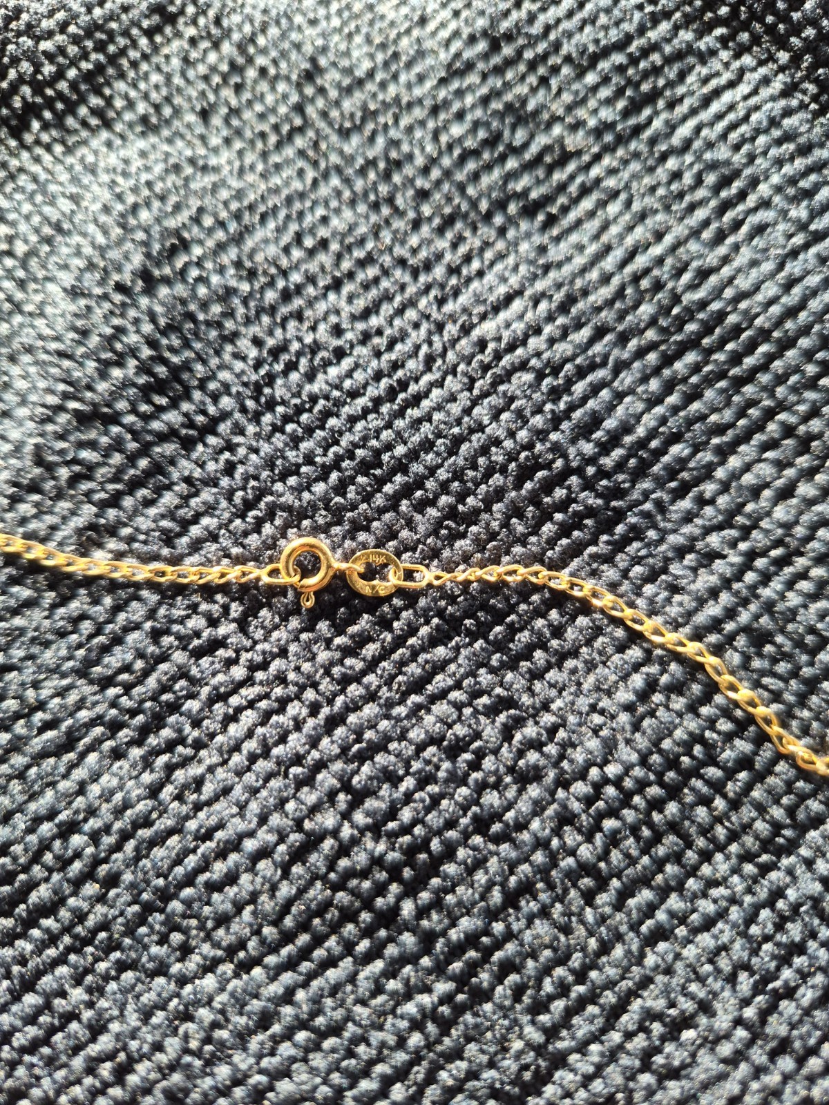 14k Solid Yellow Gold Cross Pendant Necklace 6.4 Grams Marked And Tested Stamped