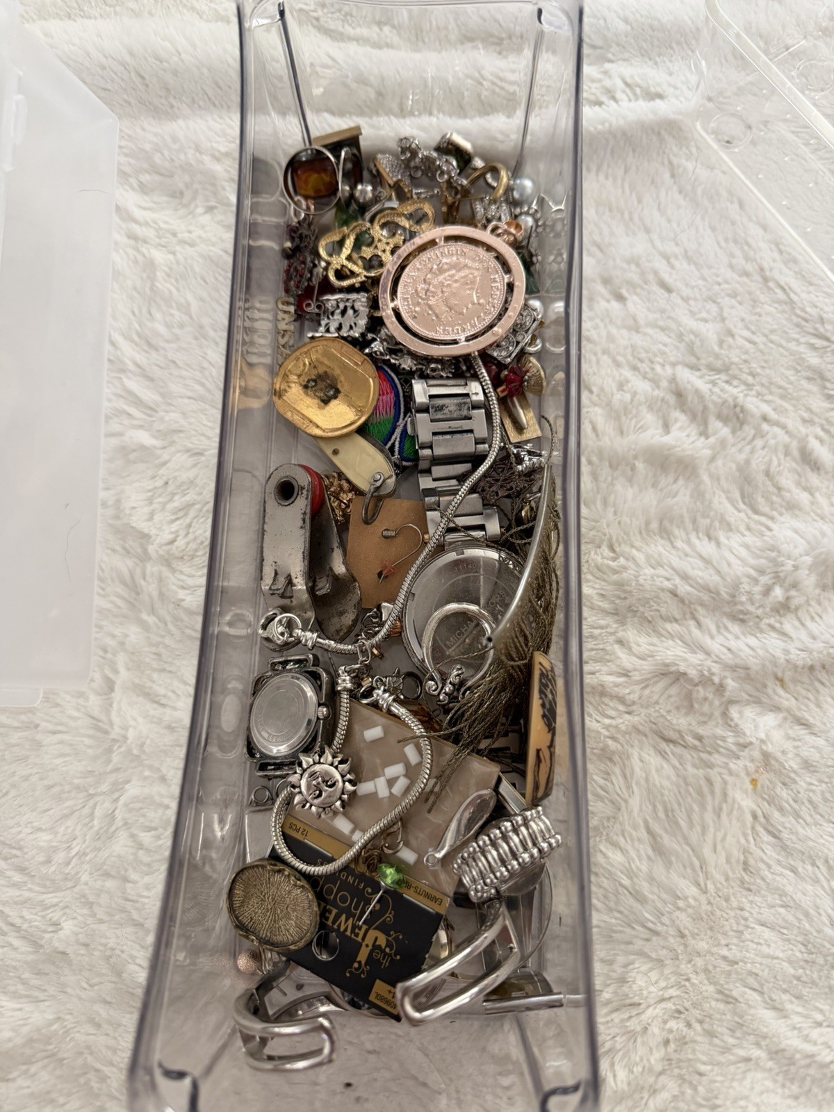 Lot Of Broken Jewelry And Jewelry Pieces For Repurposing
