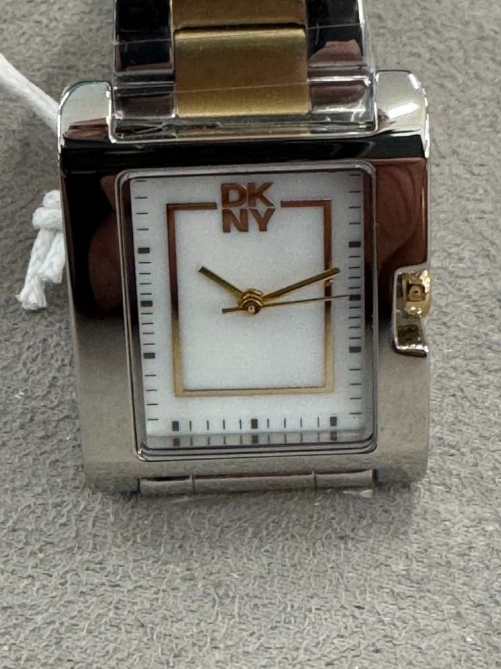 DKNY DK1L007M0085