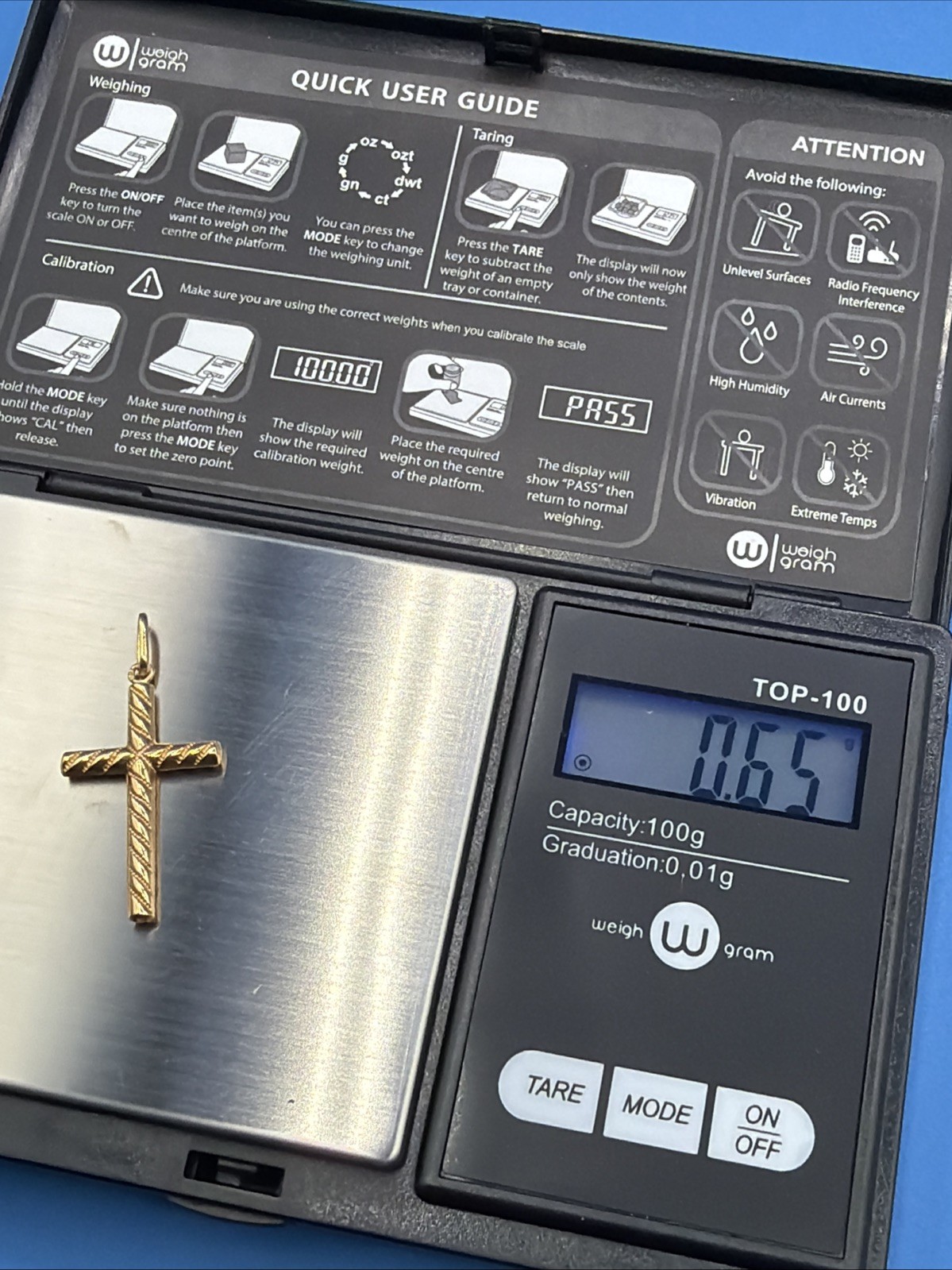 Charles Garner 18K Gold Twist Cross Pendant 0.65g