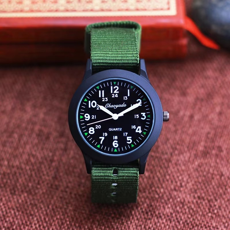 Boys Kids Analog Quartz Wristwatch Stainless Steel Fashion Watch Gift