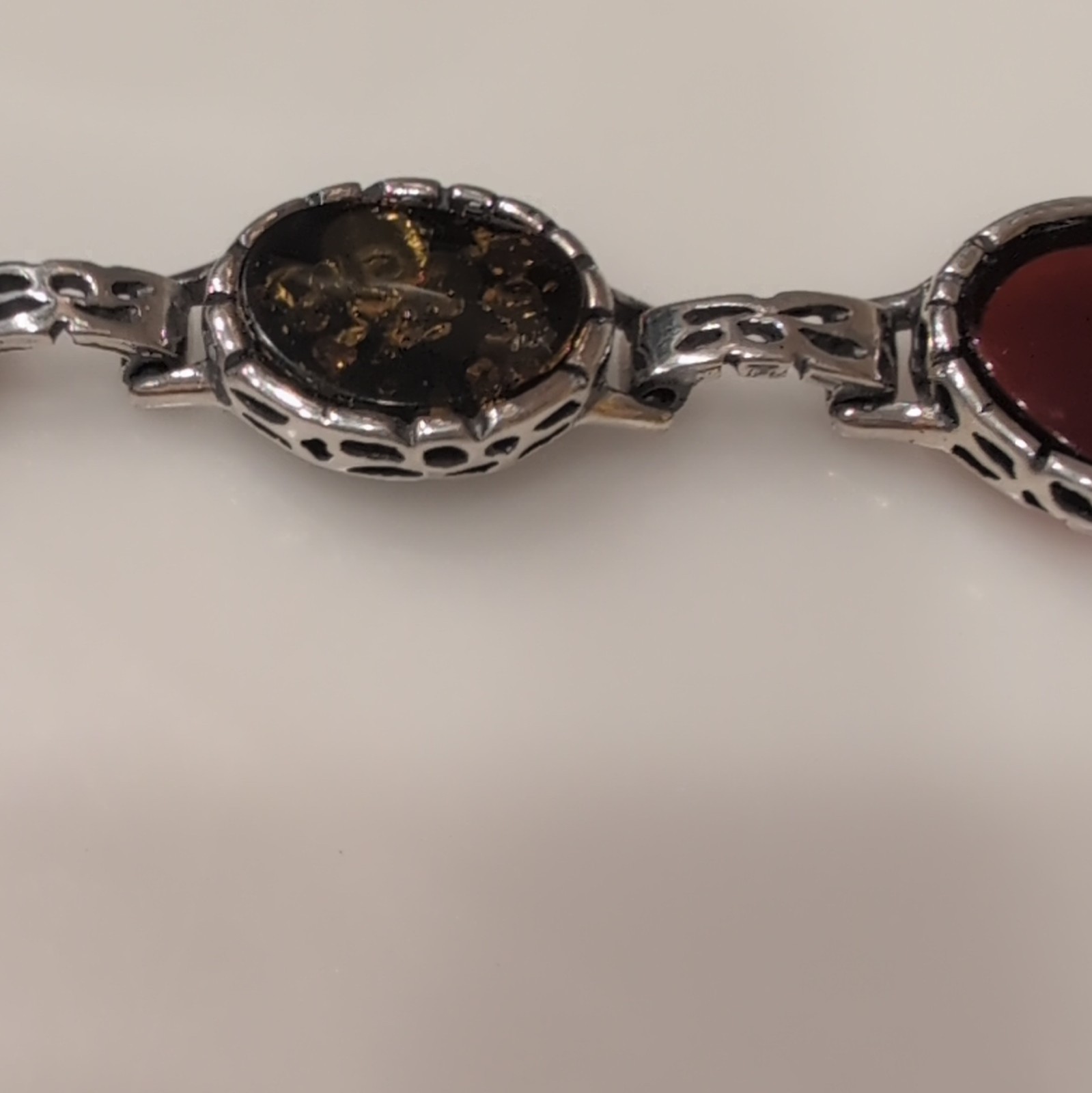 925 Sterling Silver Link Bracelet Oval Cabochon Bezel Red Stones 8 in