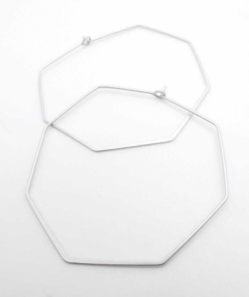 GORGEOUS Lightweight Mat Silver Thin Wire Organic Octagon Threader Hoop Earrings