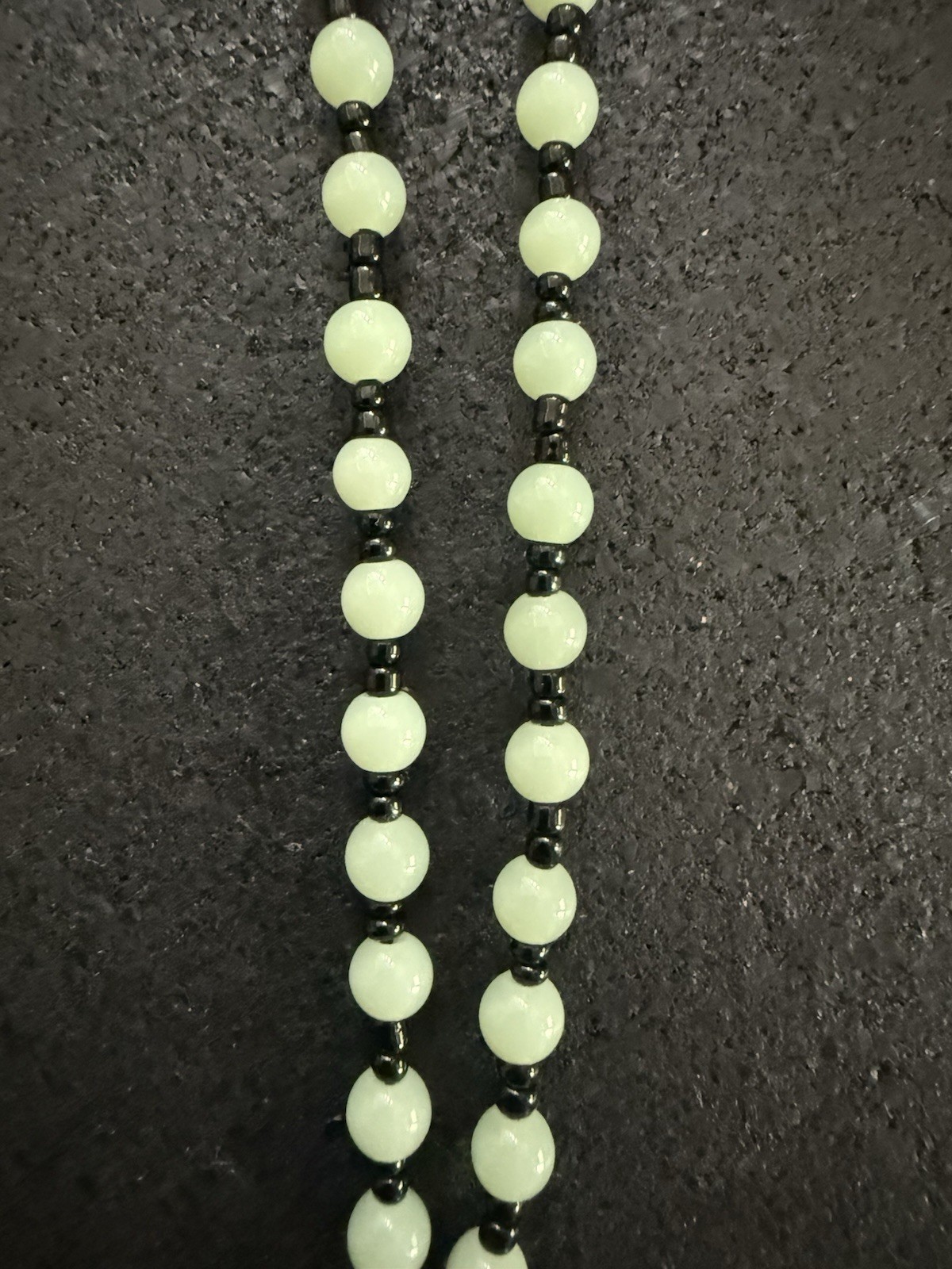 Vintage Asian jade green and black beaded necklace Asian figure 30″