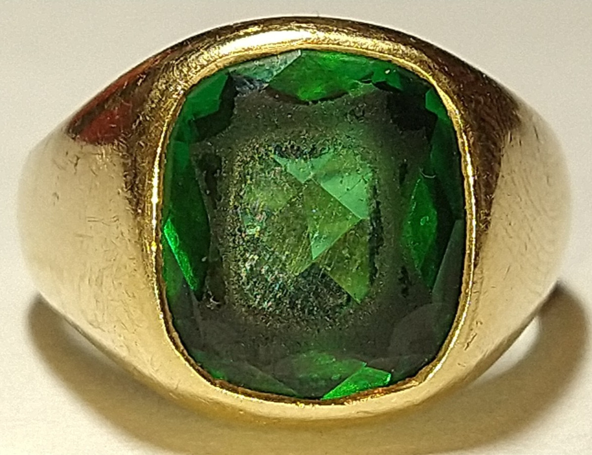 Solid heavy 9k gold ring 12.0 grams – sz 10.75