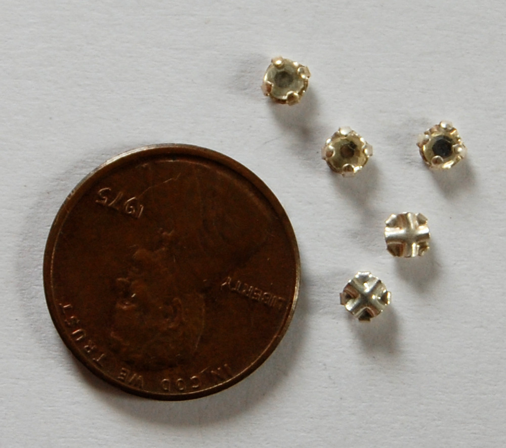 VINTAGE RHINESTONE TINY SEW ON * crystal ROSES MONTEES * EMBELLISHMENT 12ss
