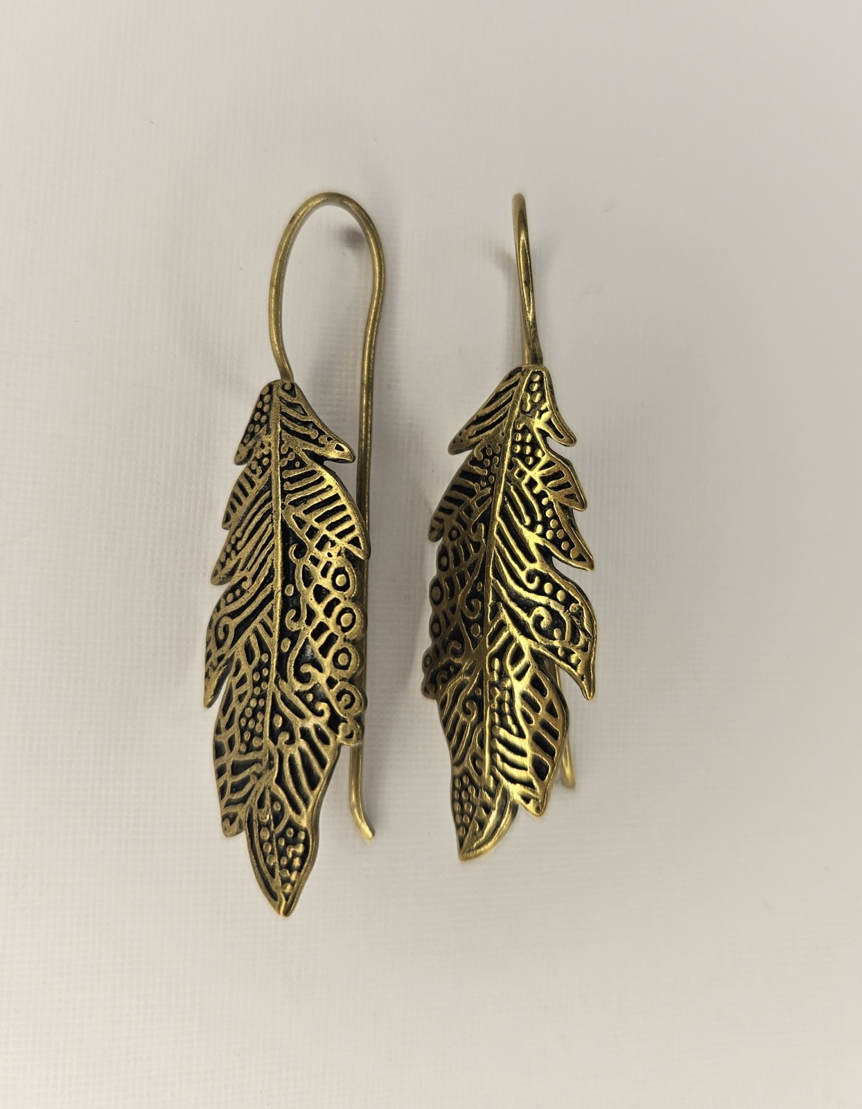 Brass Gold Tone Leaf Dangle/Drop Hook Earrings Metal Nature Theme