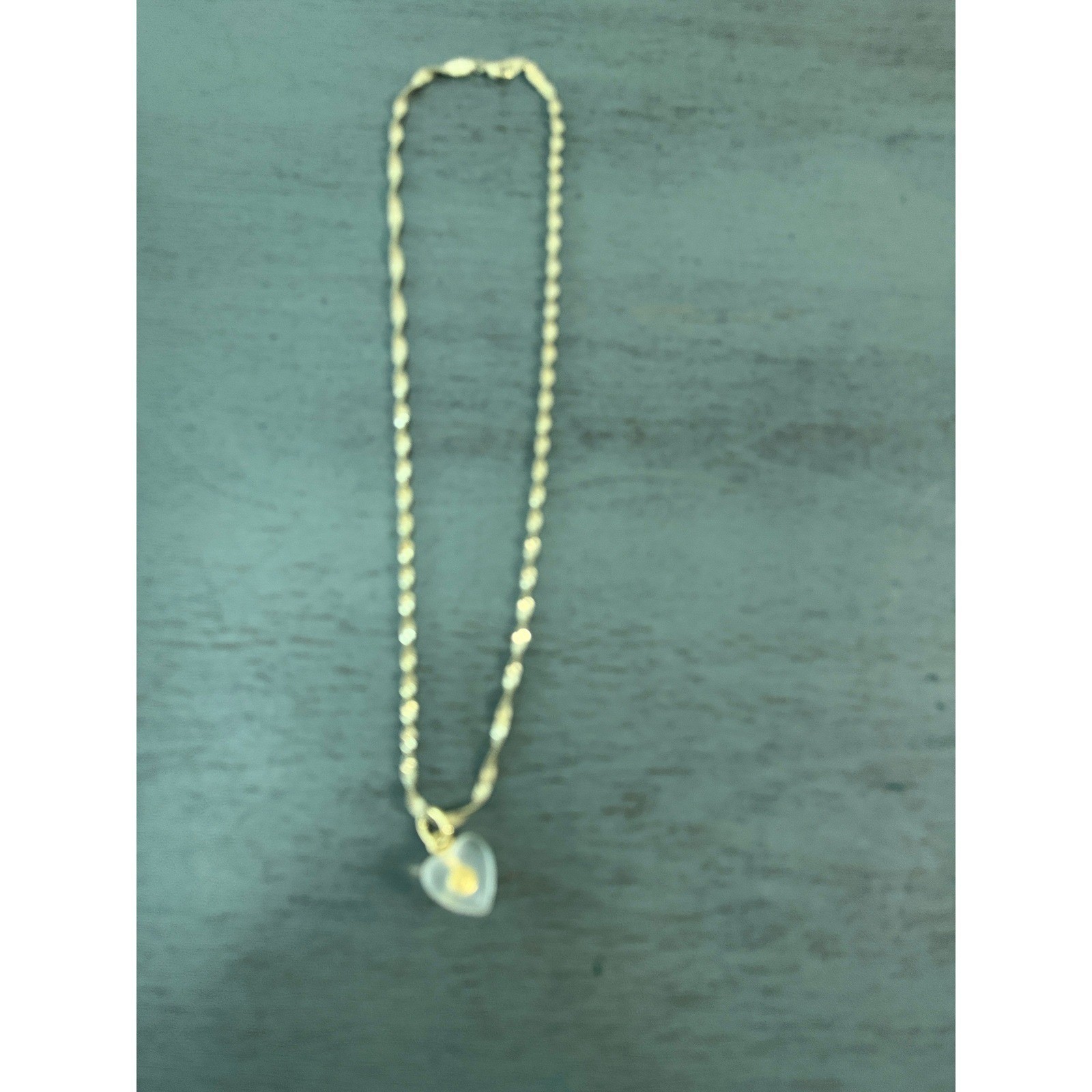 Vintage Gold Tone Twisted Singapore Chain Frosted Glass Heart Pendant Necklace