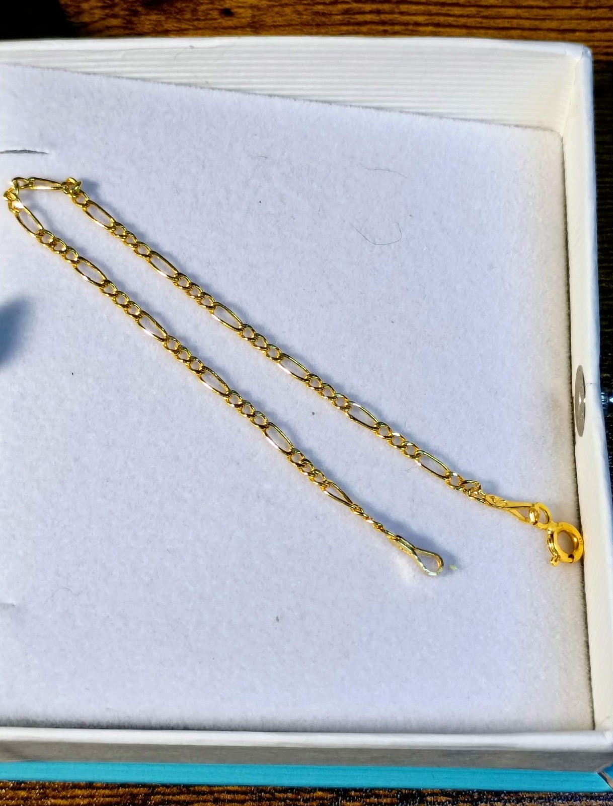 10K Yellow Gold Figaro Link Chain Bracelet – 6 Inches / 0.7g / Spring Ring Clasp