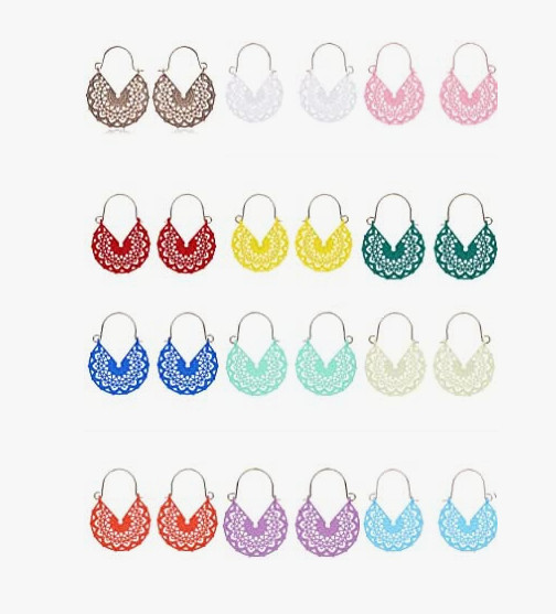 *CLEARANCE* STUNNING Metal alloy earrings – Dainty – lightweight