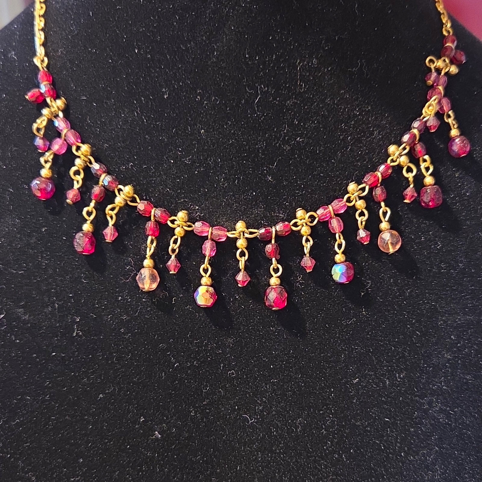 Gold-Tone Cable Chain Necklace Pink Round Glass Beaded Dangle Charms. J2