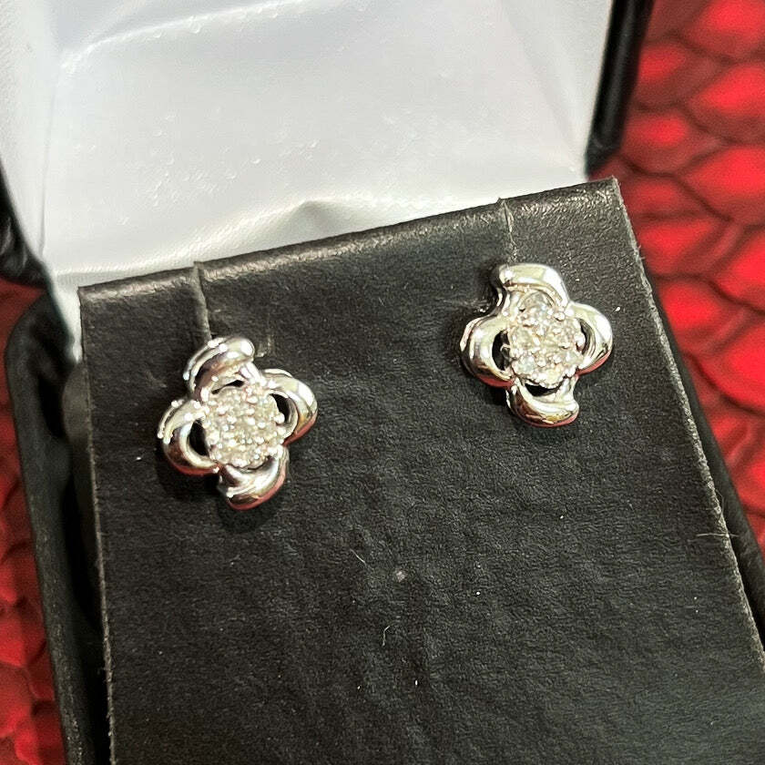 0.25 Carat Genuine Diamond Flower Stud Earrings 925 Silver