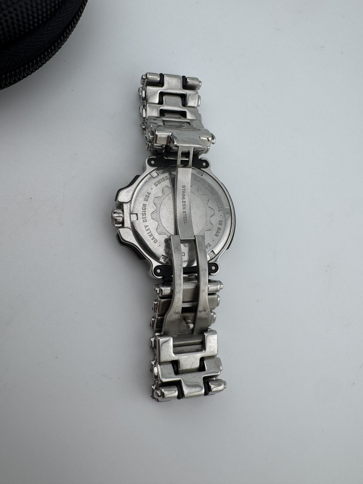OAKLEY CRANKCASE 3-HAND SMALL WATCH POLISHED STAINLESS BRACELET BLACK 10-243