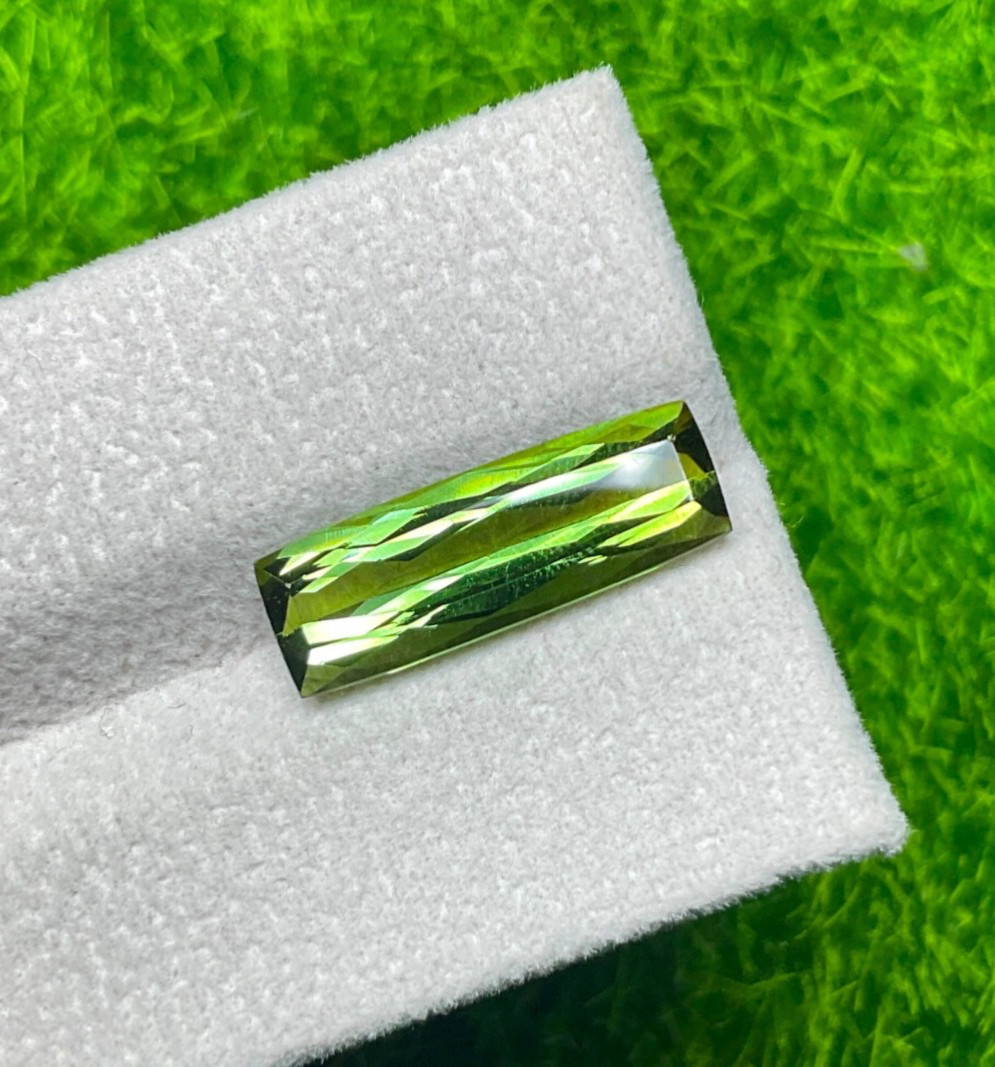 5.01cts natural top quality vivid green tourmaline long cushion loose gemstone