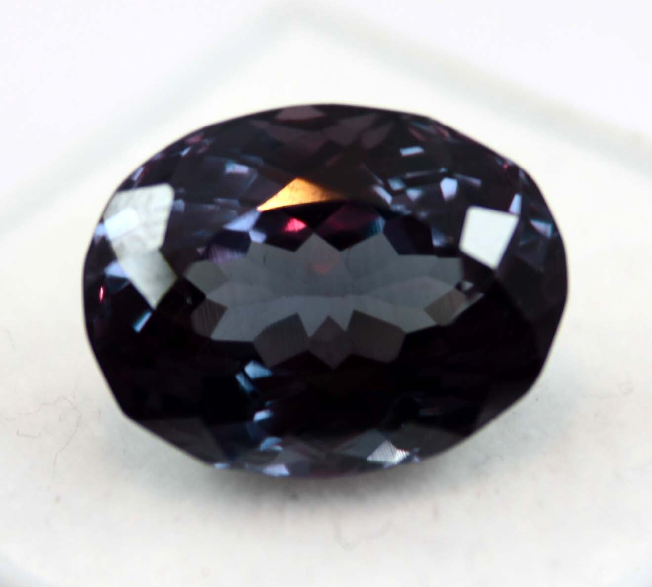 Natural Alexandrite Loose Gemstone 11 CT Oval Cut Color Changing Certified