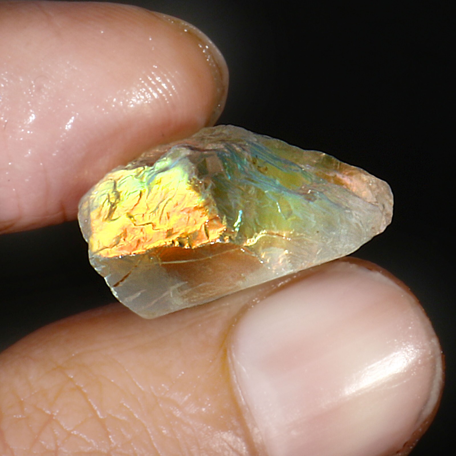 Natural Madagascar moonstone Multi Fire Wholesale Price Big Size Top Quality M40