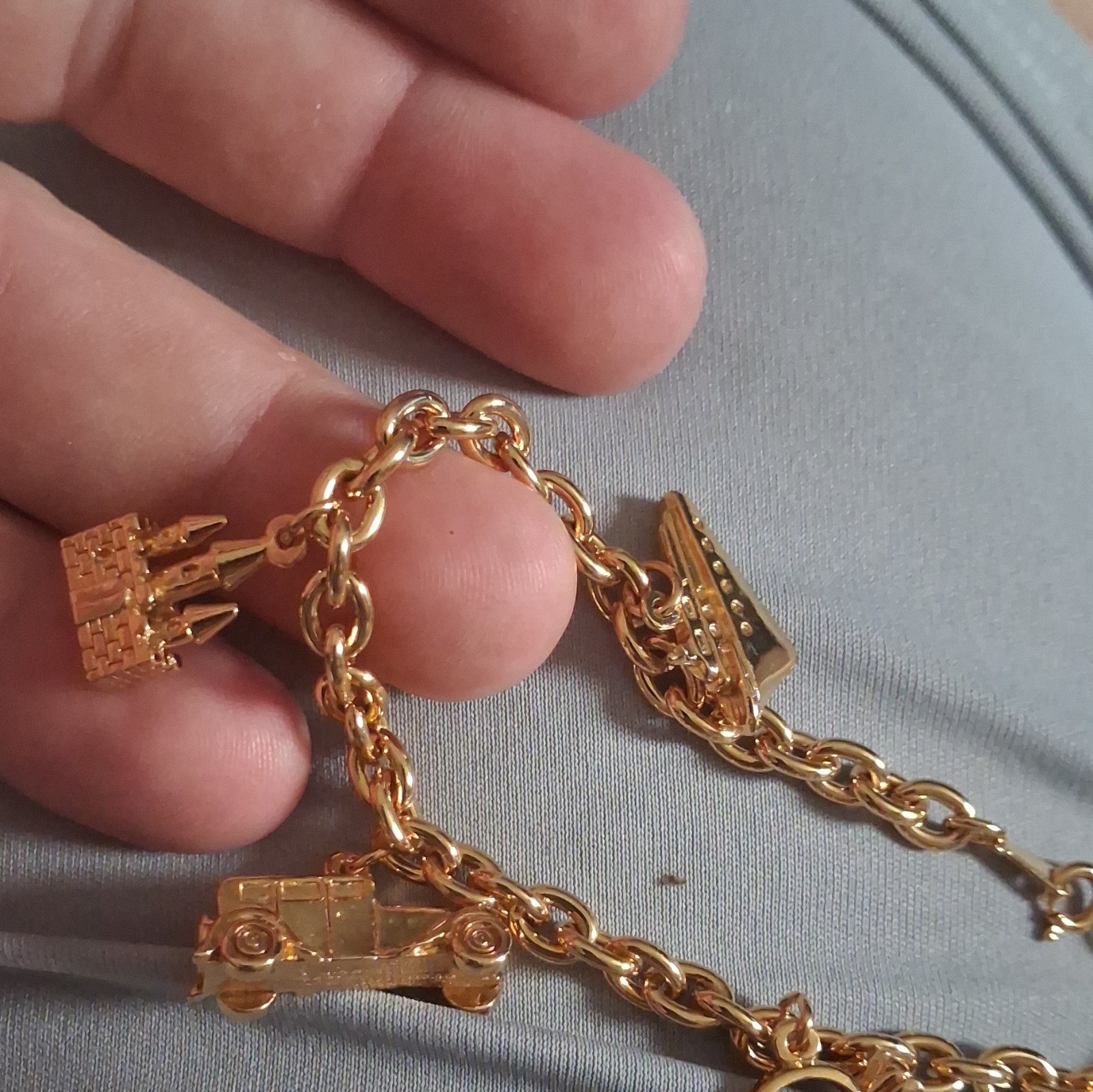 Coach Gold Tone Cable Chain Charm Bracelet Dangle Charms Lobster Clasp Signed