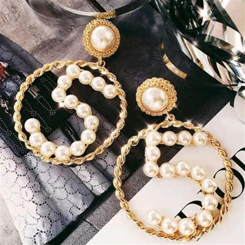 Texture Simple Metal Woven Hollow Ring Earrings Number 5 Pearl Earrings Female