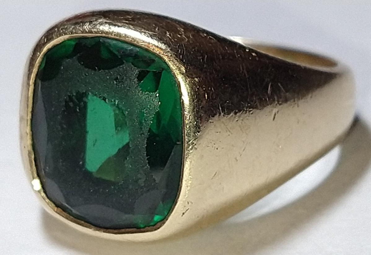 Solid heavy 9k gold ring 12.0 grams – sz 10.75