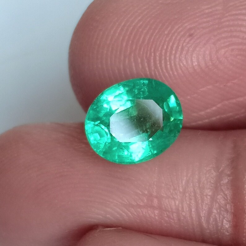 Certified Top Quality Green Emerald Oval Shape Unheated Untreated Gem 1.83 Ct