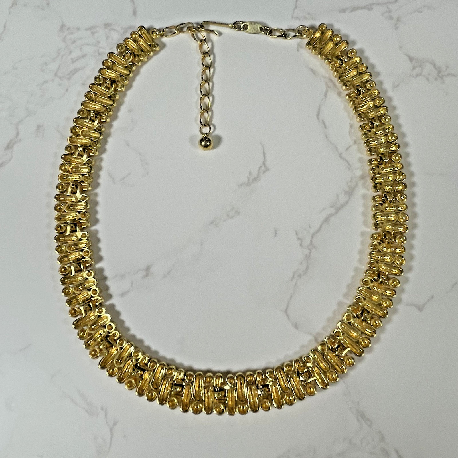 VTG Signed Trifari Gold Tone Statement Necklace Ribbed Link Collar Runway Glam