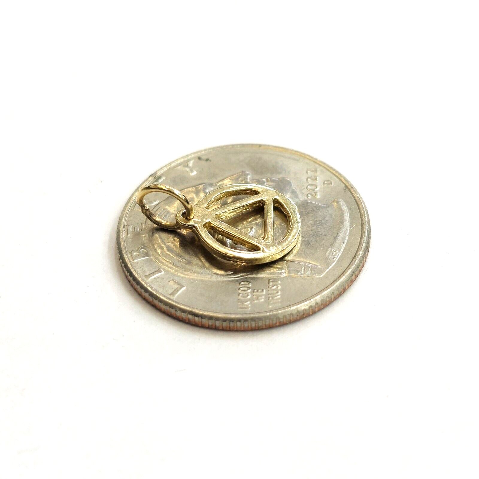 14k yellow Gold Tiny Alcoholics Anonymous circle triangle AA Symbol Pendant 0.7g