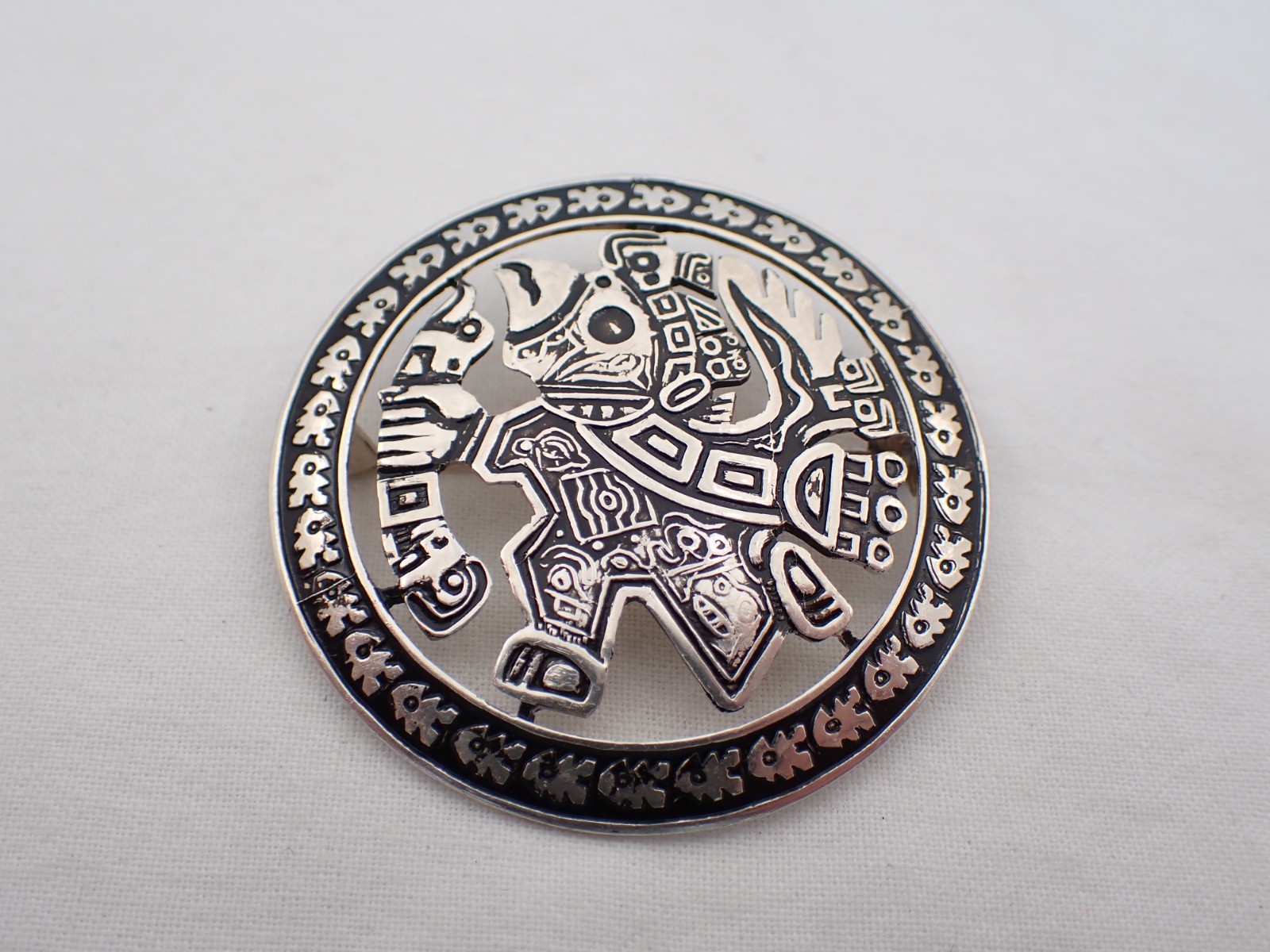 Vintage Peru Sterling Silver Unusual Handmade Brooch PD-14