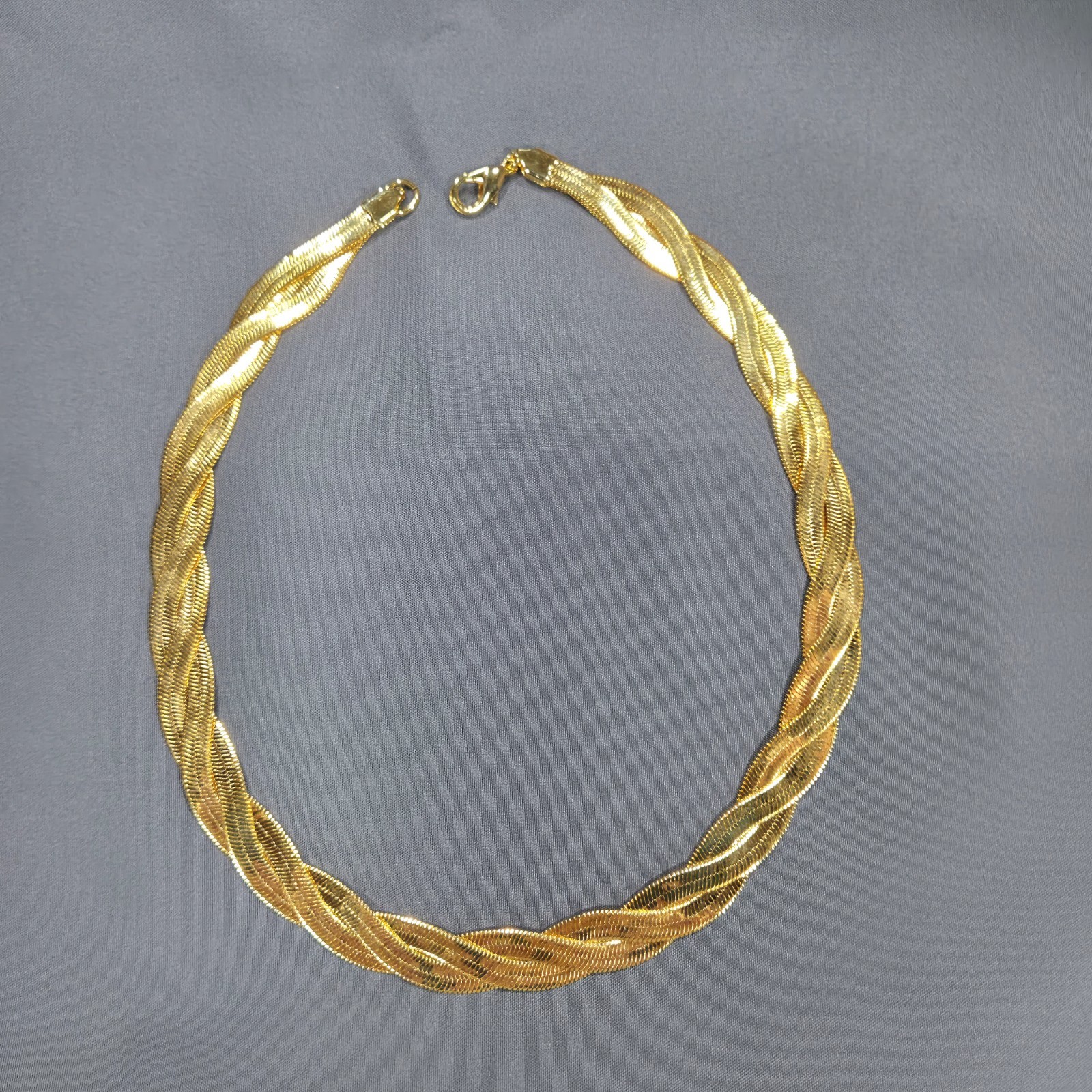 Vintage AVON Gold Electroplate Braided Chain Necklace 18″ Long 1/4″ Wide